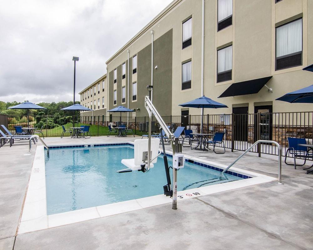 Comfort Inn & Suites Lynchburg Airport - University Area Exterior foto